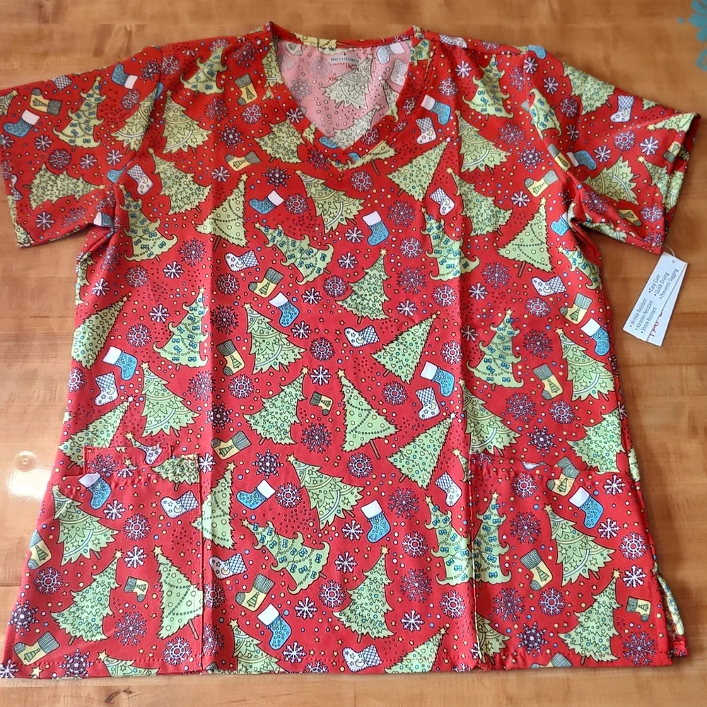 Women's Size XL (18-20) Scrubaid Tapered Fit Scrub Top Christmas Tree NWT